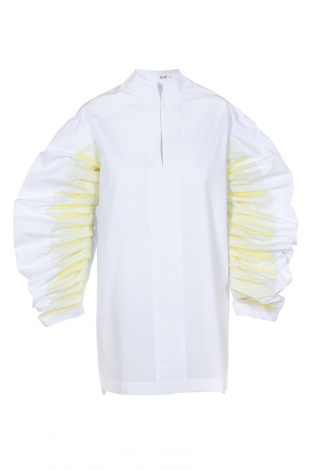 White blouse with mesh oversized sleeve 