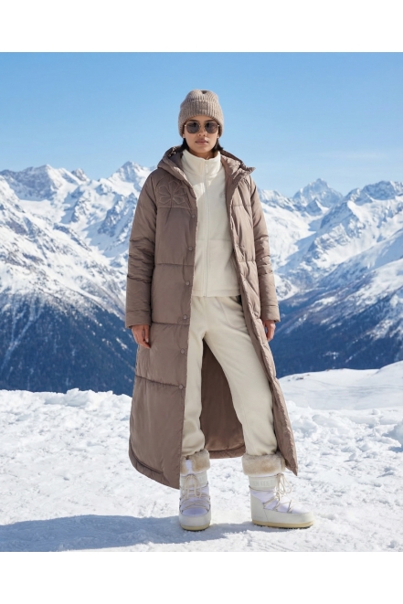 Oversized coat with a hood in mocha color