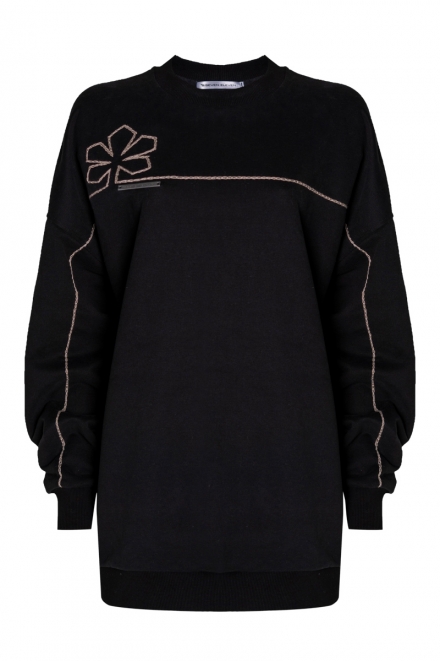 Basic black sweatshirt