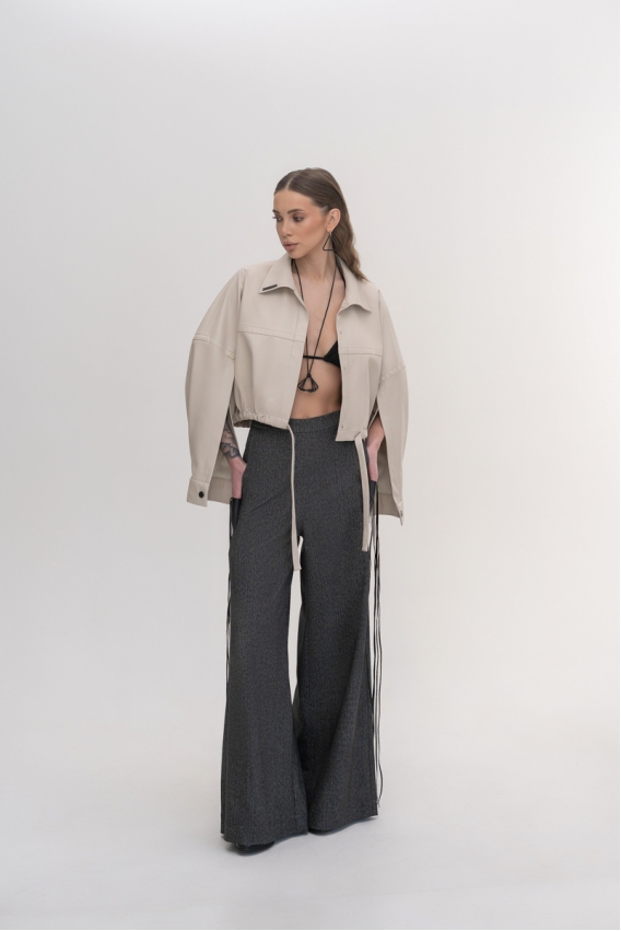Palazzo pants with a hidden zipper 
