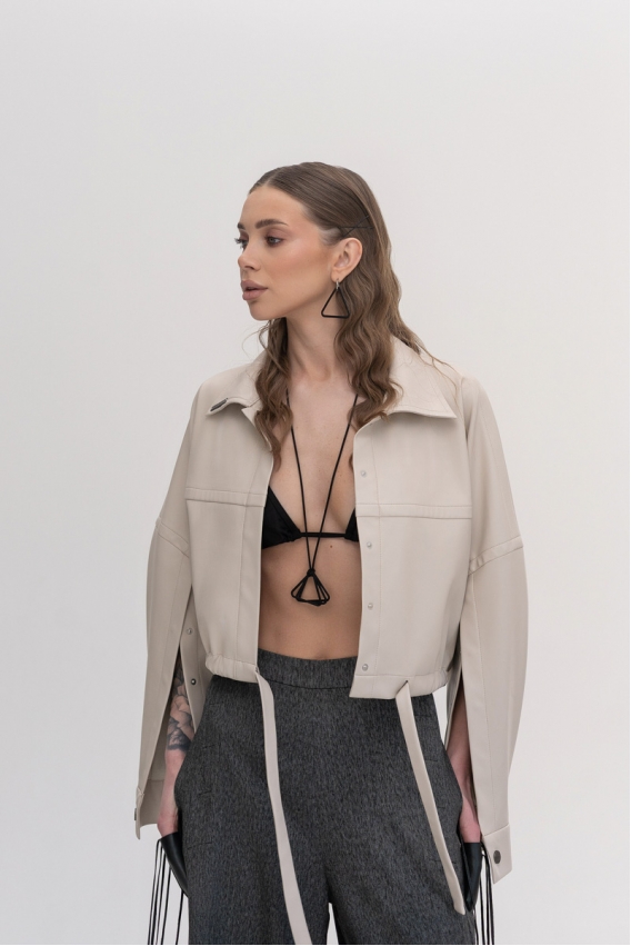 Beige cropped oversized jacket 