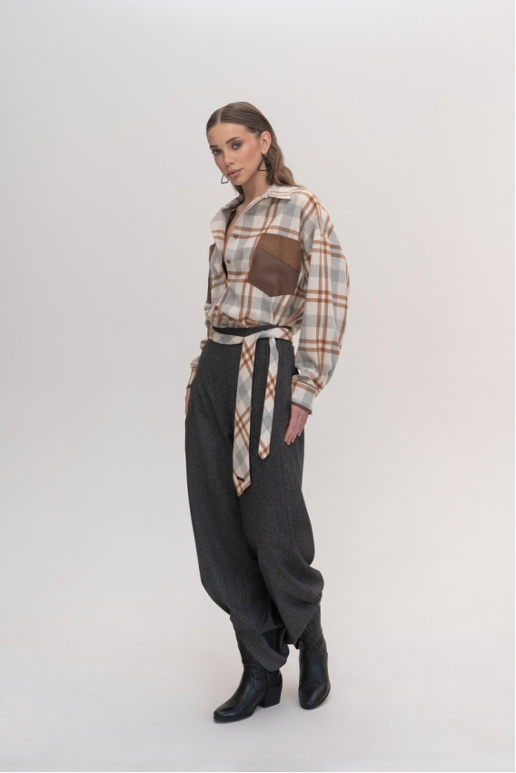 Oversized plaid shirt in beige-brown 