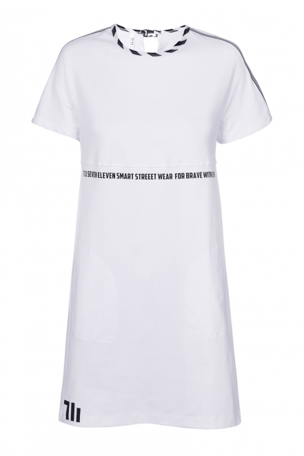  Printed white T-shirt-dress 