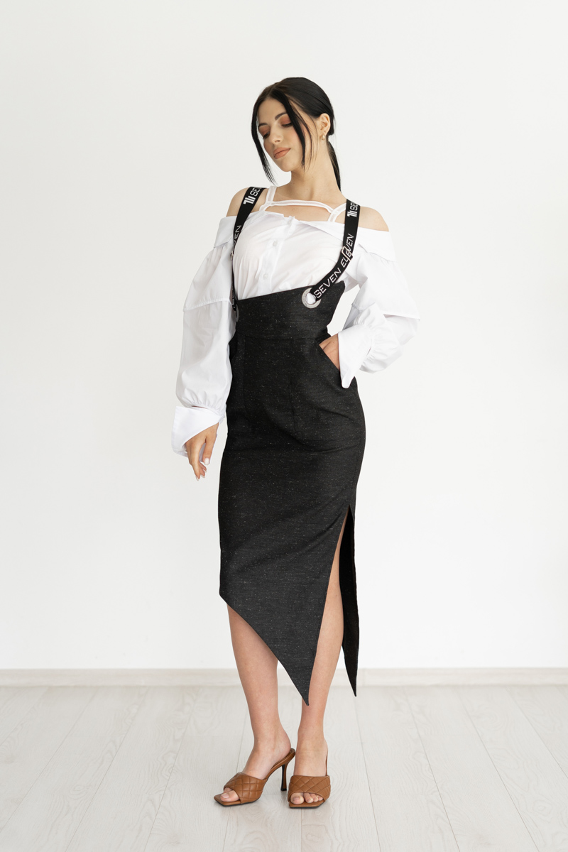 Asymmetric black skirt with braces