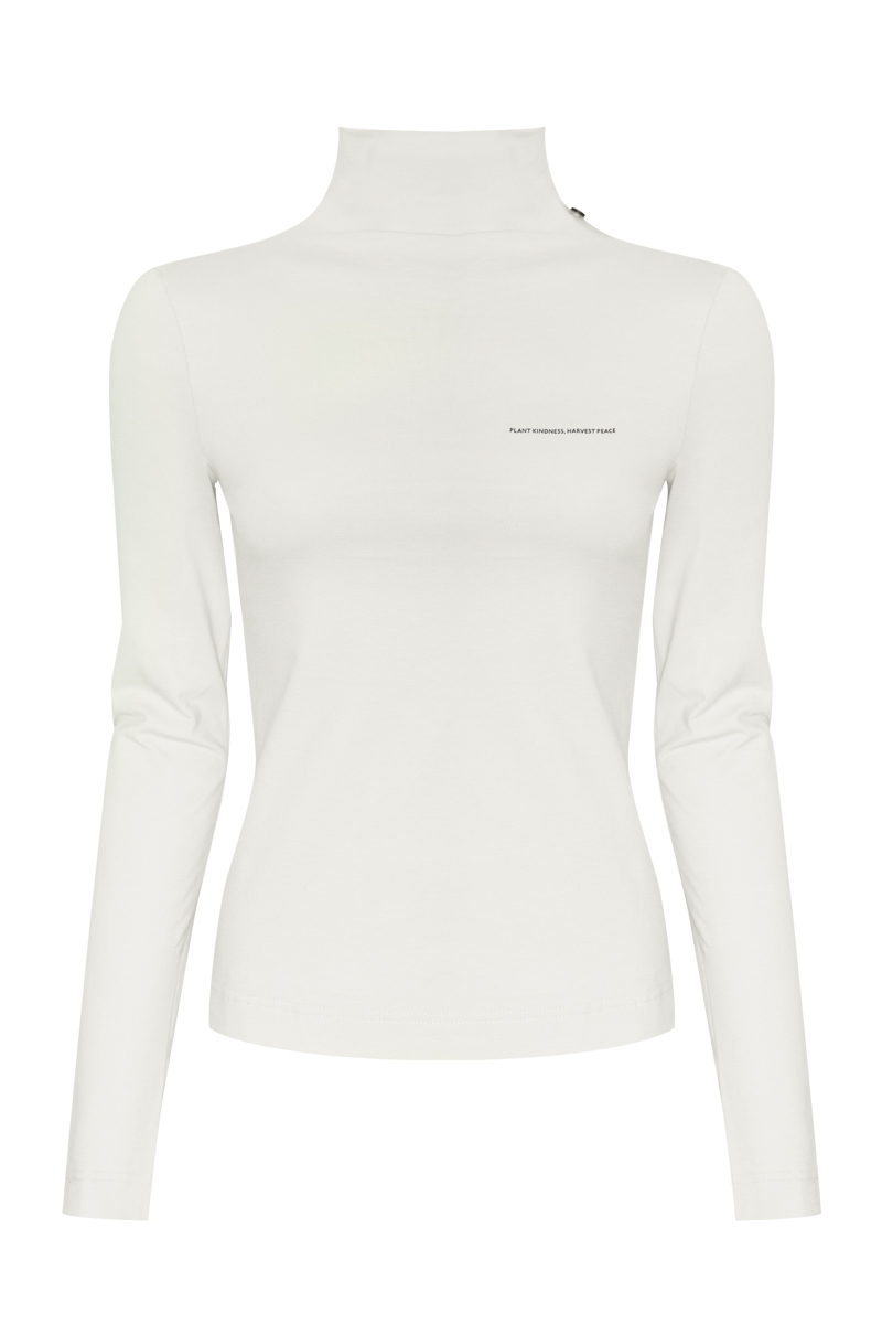 Basic white turtleneck photo