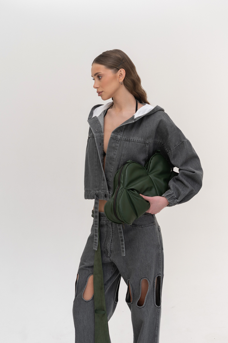 Cropped denim jacket with a hood in grey photo