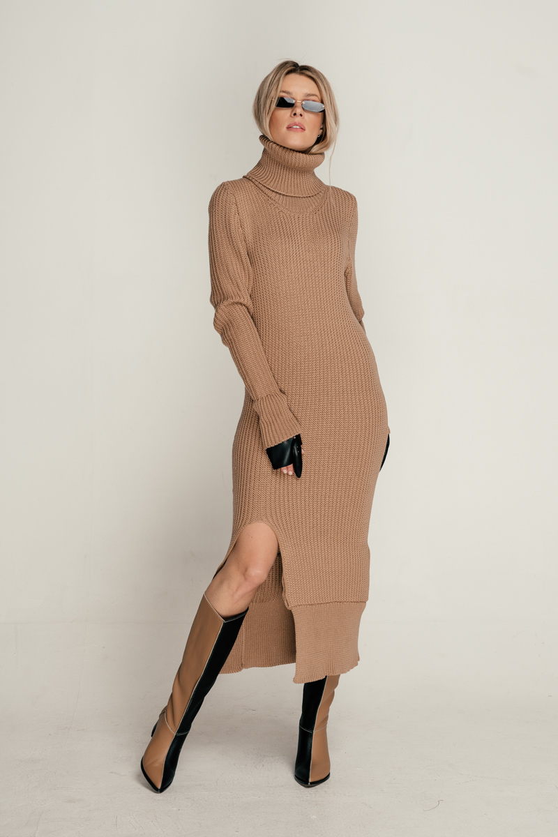 Knitted dress with a slit Hople photo 1