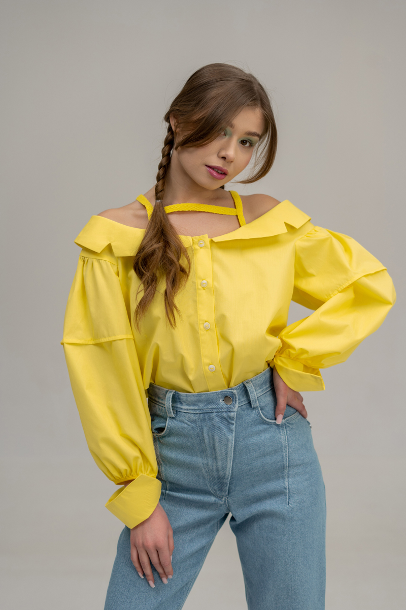 Off the shoulder yellow blouse  photo 4