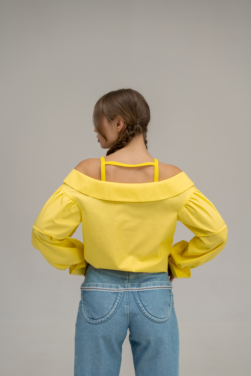 Off the shoulder yellow blouse  photo 3