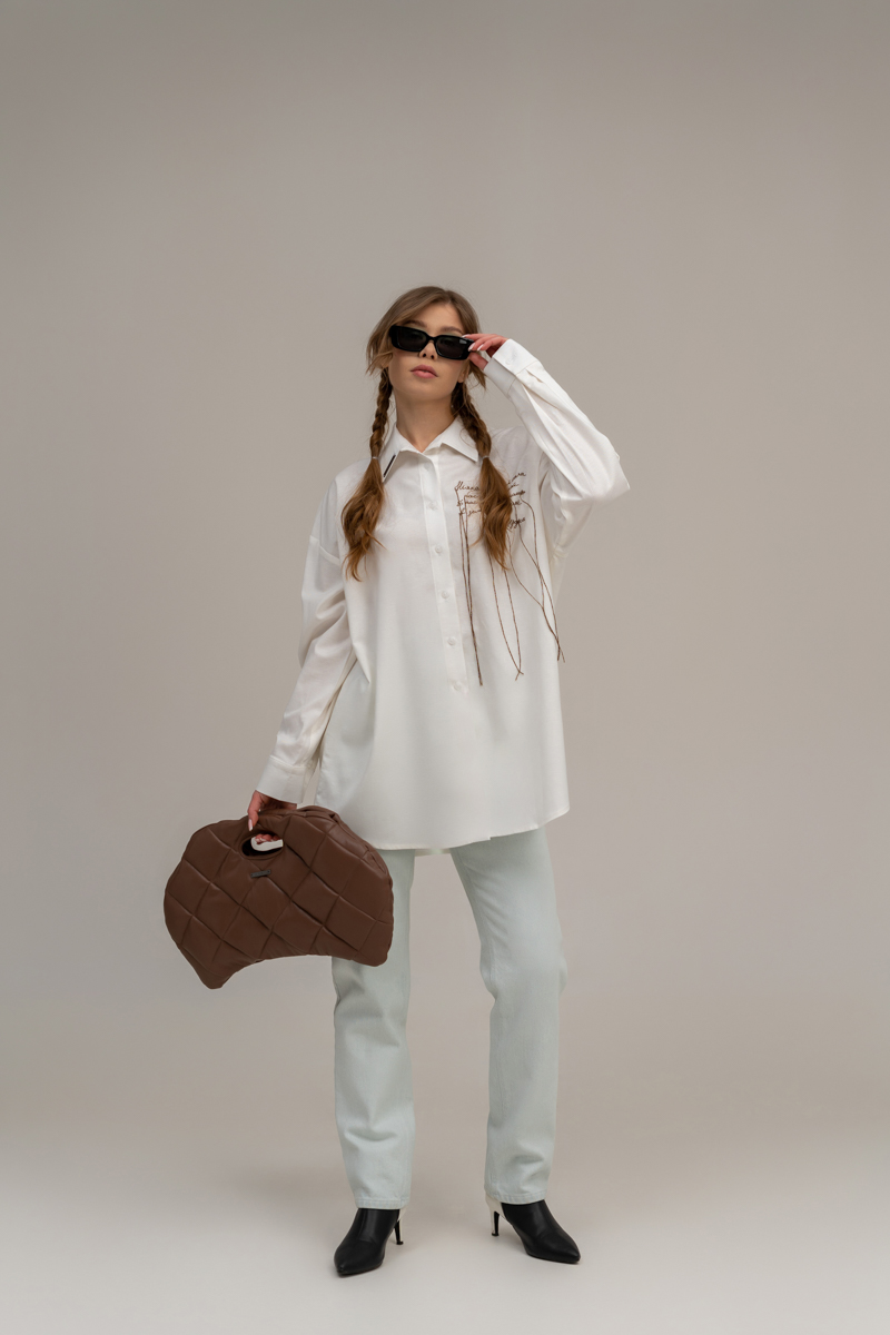 Oversized white shirt with embroidery photo 7