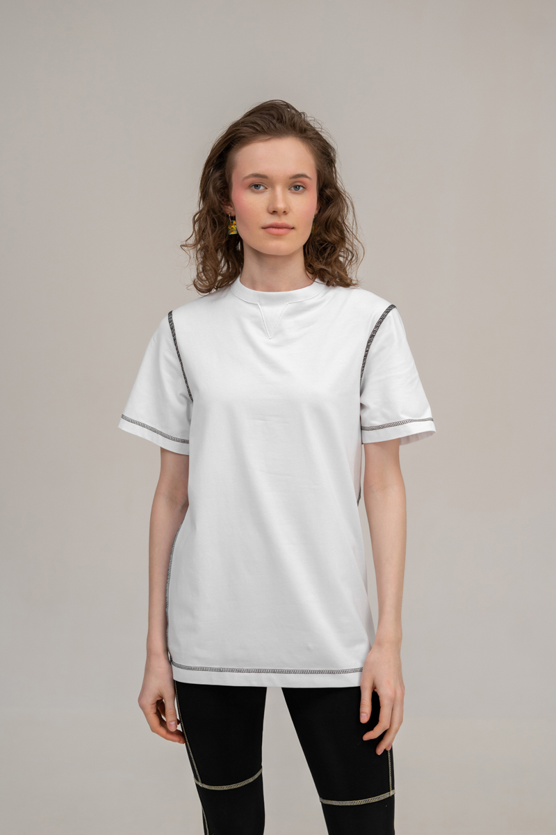 White basic t-shirt photo 1