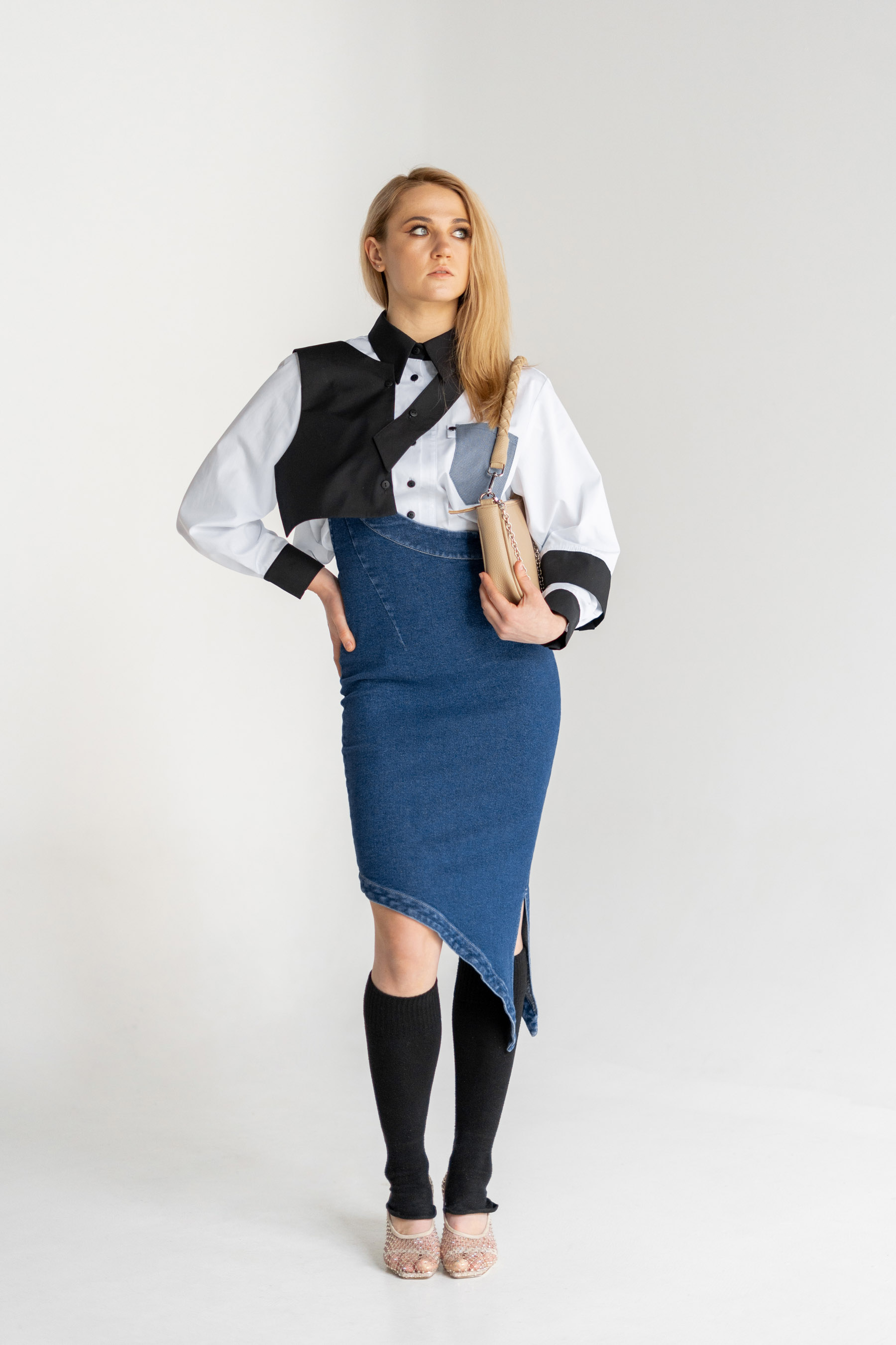Asymmetrical suspender skirt photo 1