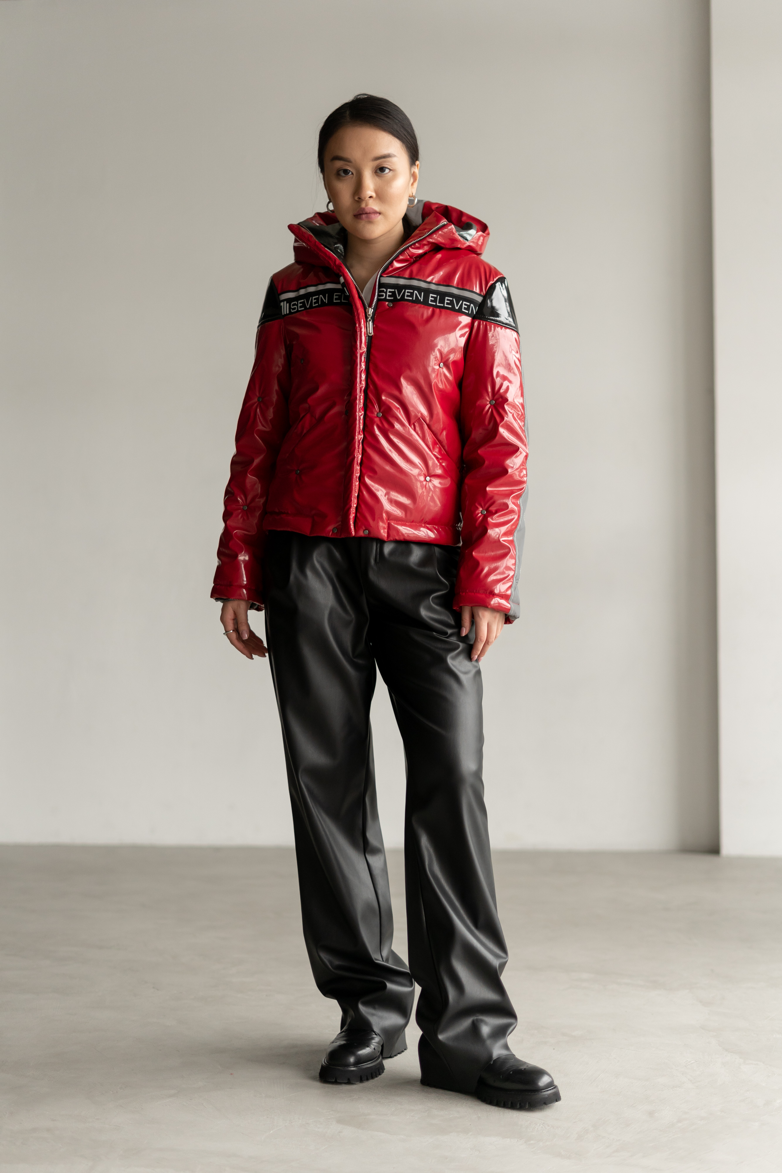 Lacquered jacket red-black photo 1